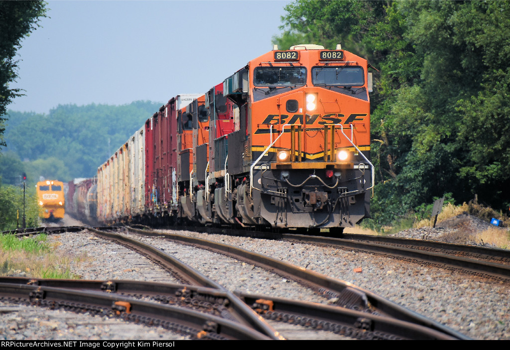 BNSF 8082